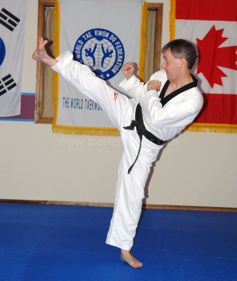 Arcing Kicks (non-spinning)